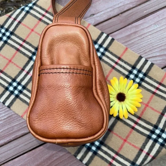 🌺 ARTISAN; British Tan Leather Handmade Timeless Shoulder Bag; 3” x 7” x 11!” - Picture 3 of 12
